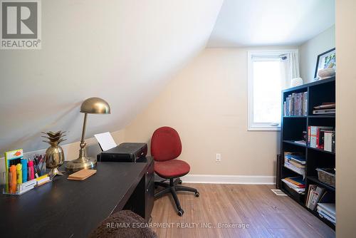 32 Elmwood Avenue, Brantford, ON 