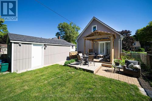 32 Elmwood Avenue, Brantford, ON 