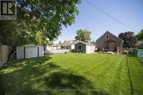 32 Elmwood Avenue, Brantford, ON 