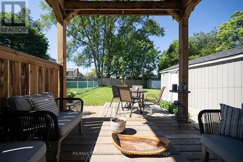32 Elmwood Avenue, Brantford, ON 