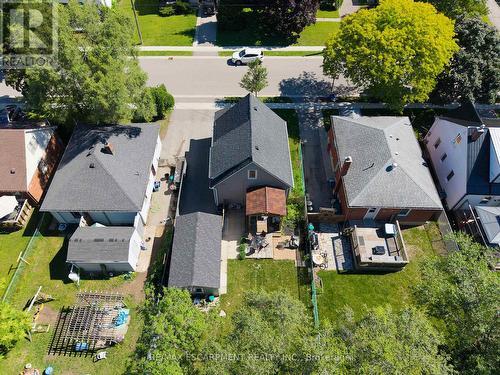 32 Elmwood Avenue, Brantford, ON 