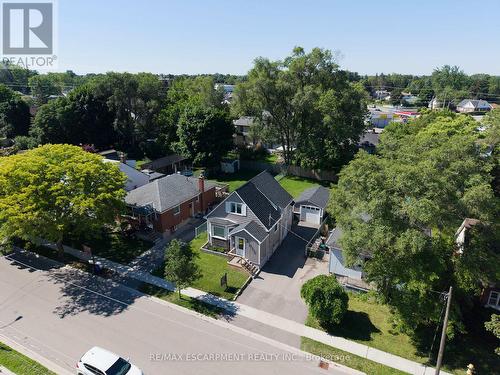 32 Elmwood Avenue, Brantford, ON 