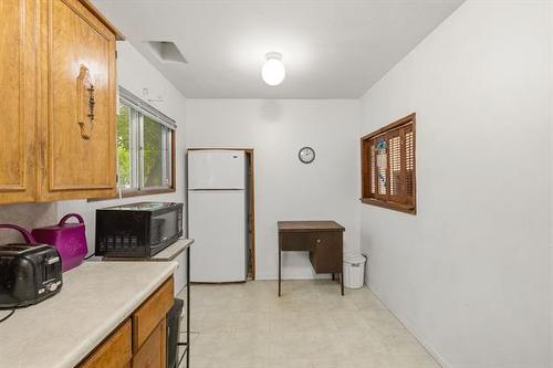 1376 Pritchard Ave, Winnipeg, MB 