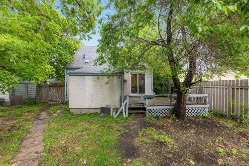 1376 Pritchard Ave, Winnipeg, MB 