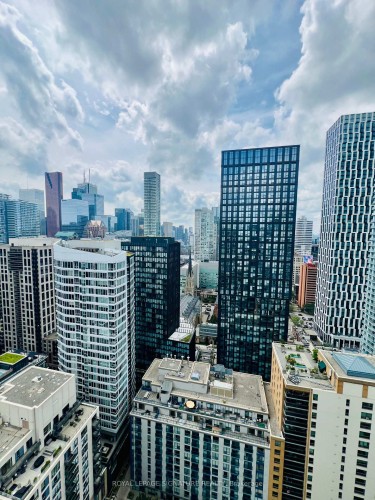 3006-65 Mutual Street, Toronto, ON 