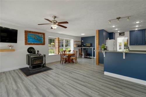 545 Sunset Pl, Port Mcneill, BC 