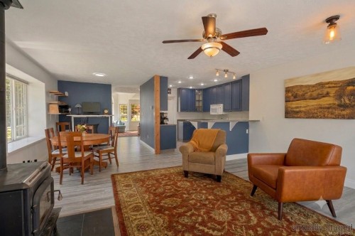 545 Sunset Pl, Port Mcneill, BC 