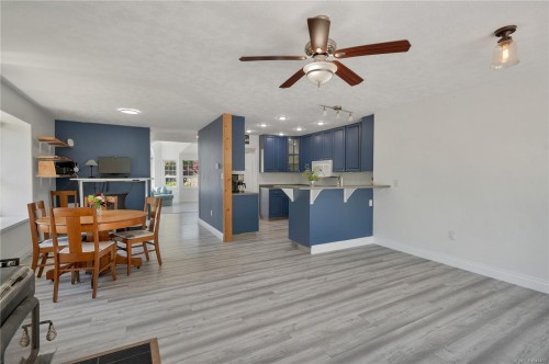 545 Sunset Pl, Port Mcneill, BC 