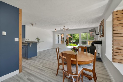 545 Sunset Pl, Port Mcneill, BC 