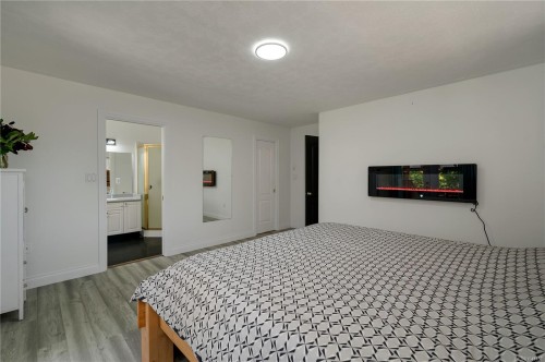 545 Sunset Pl, Port Mcneill, BC 