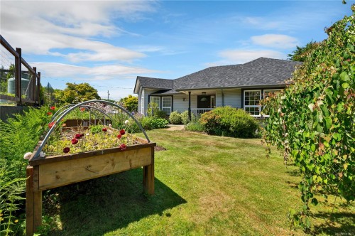 545 Sunset Pl, Port Mcneill, BC 