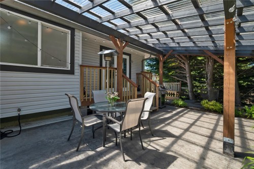 545 Sunset Pl, Port Mcneill, BC 