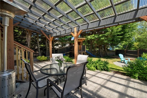 545 Sunset Pl, Port Mcneill, BC 