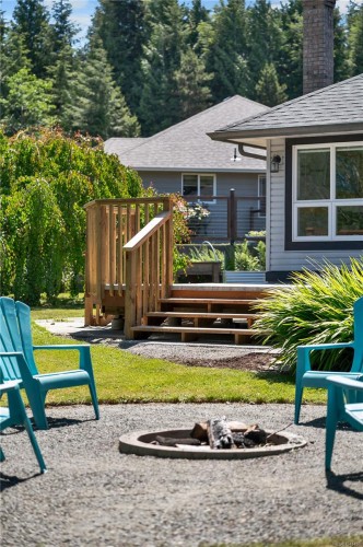 545 Sunset Pl, Port Mcneill, BC 