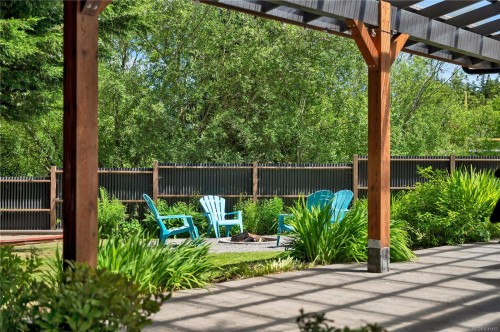 545 Sunset Pl, Port Mcneill, BC 