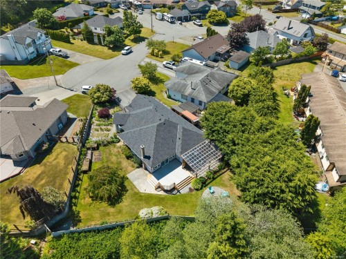 545 Sunset Pl, Port Mcneill, BC 