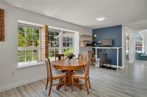 545 Sunset Pl, Port Mcneill, BC 