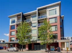 #401-9818 Third St Sidney, BC V8L 3A7