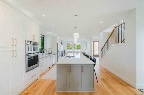 63 Boyd St, Victoria, BC 