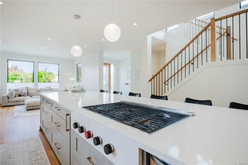 63 Boyd St, Victoria, BC 