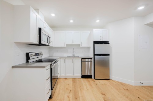 63 Boyd St, Victoria, BC 