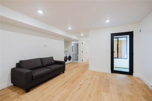 63 Boyd St, Victoria, BC 