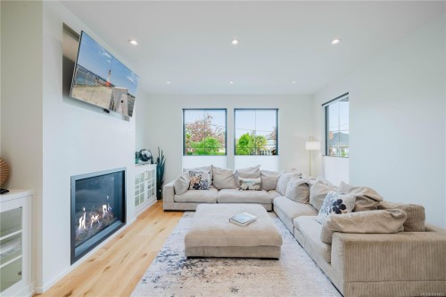 63 Boyd St, Victoria, BC 