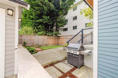 63 Boyd St, Victoria, BC 