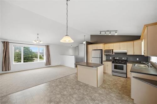 19 Ridgeview Pl, Blumenort, MB 