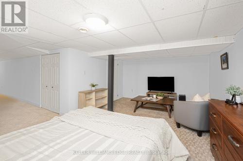 5275 Banting Court, Burlington, ON 