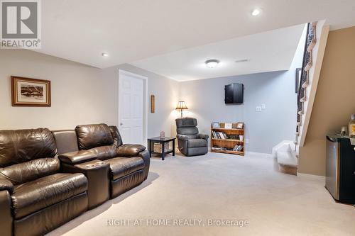 Basement Bedroom - 577 Ashbourne Crescent, Ottawa, ON 