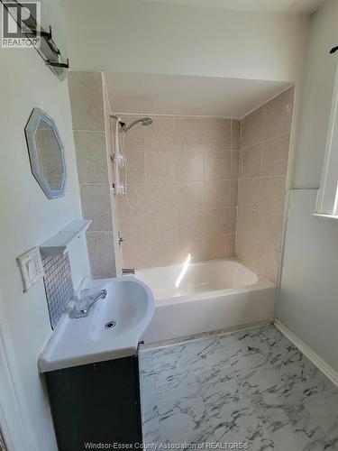 3509 Peter, Windsor, ON 