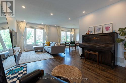 87 Winstanly Crescent, Toronto, ON 