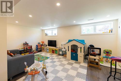 87 Winstanly Crescent, Toronto, ON 