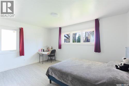 1204 3Rd Avenue Nw, Moose Jaw, SK 