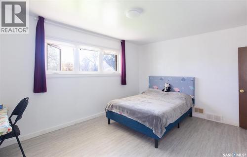 1204 3Rd Avenue Nw, Moose Jaw, SK 