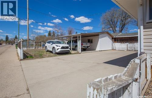 1204 3Rd Avenue Nw, Moose Jaw, SK 