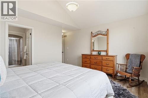 Room featuring a vaulted ceiling and light-toned walls - 56 Mccaffery Crescent, St. Catharines, ON 