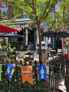 21 KENSINGTON AVENUE Toronto, ON M5T 2J8