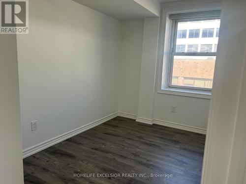 UNIT 6 - 3 SIMCOE STREET S , Oshawa, Ontario L1H 1A9 3