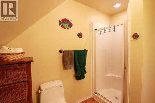 3901 Cottonwood Lane, Naramata, BC - Indoor Photo Showing Bathroom
