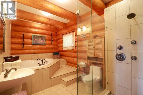 3901 Cottonwood Lane, Naramata, BC - Indoor Photo Showing Bathroom