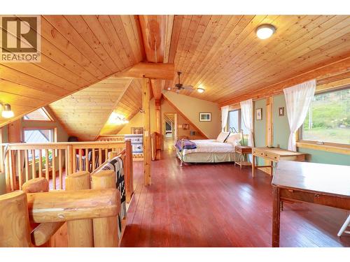 3901 Cottonwood Lane, Naramata, BC - Indoor