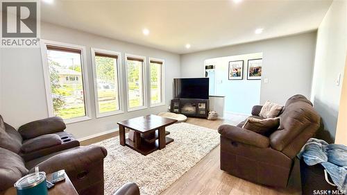 10 Stewart Avenue, Saskatoon, SK 