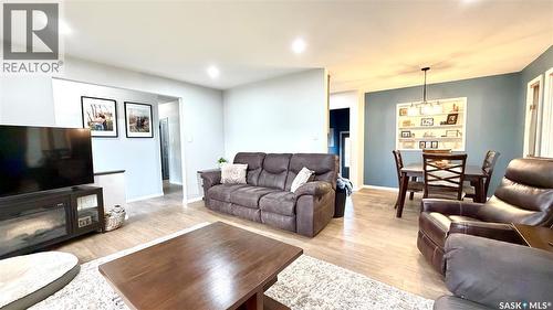 10 Stewart Avenue, Saskatoon, SK 