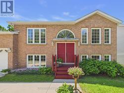 525 LORNE STREET Gravenhurst (Muskoka (S)), ON P1P 1N1