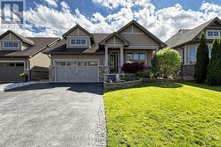 18 GATEWAY AVENUE West Lincoln, ON L0R 2A0