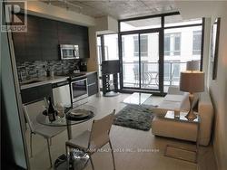 1212 - 111 BATHURST STREET Toronto, ON M5V 2R1