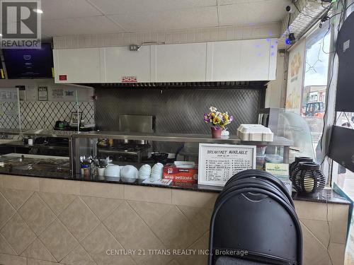 2789 Danforth Avenue, Toronto, ON 