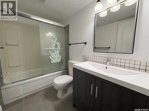 102 920 9Th Street E, Saskatoon, SK - Indoor Photo Showing Bathroom